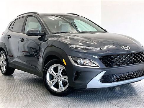 Certified 2023 Hyundai Kona SEL w/ Convenience Package FWD image 11