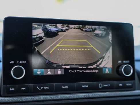Used 2023 Honda CR-V Sport image 17