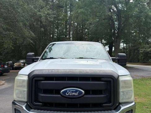 Used 2011 Ford F250 XL w/ XL Value Pkg image 9