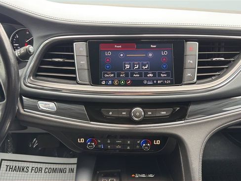 Used 2022 Buick Enclave Premium AWD/4WD image 22