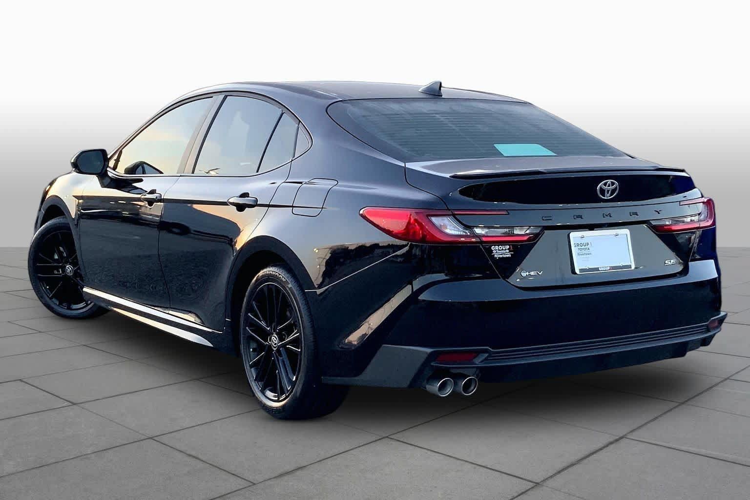 Used 2026 Toyota Camry SE w/ Convenience Package FWD image 11