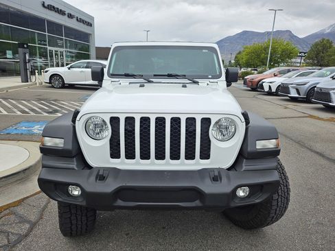 Used 2024 Jeep Wrangler Unlimited Sport AWD/4WD image 2