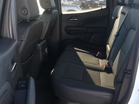 New 2025 GMC Canyon Elevation w/ Convenience Package image 11