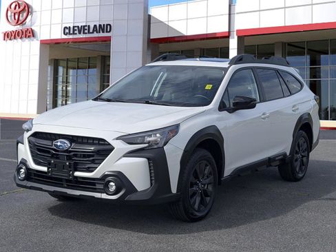 Used 2025 Subaru Outback Onyx Edition AWD/4WD image 4
