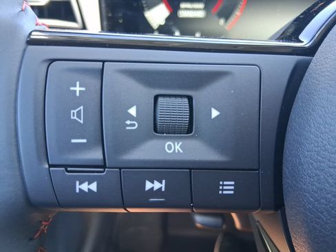 New 2026 Nissan Kicks SR w/ Cold Weather Package AWD/4WD image 11