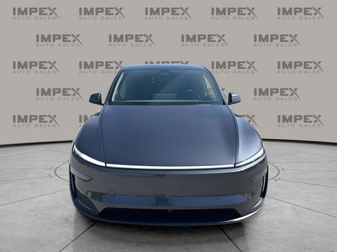 Used 2026 Tesla Model Y Long Range image 8