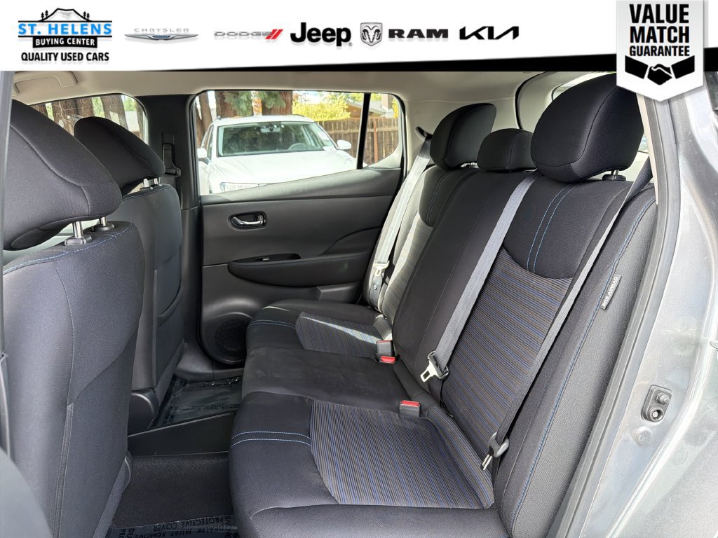 Used 2022 Nissan Leaf SV FWD image 13