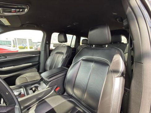 Certified 2024 Jeep Grand Cherokee L Limited AWD/4WD image 14