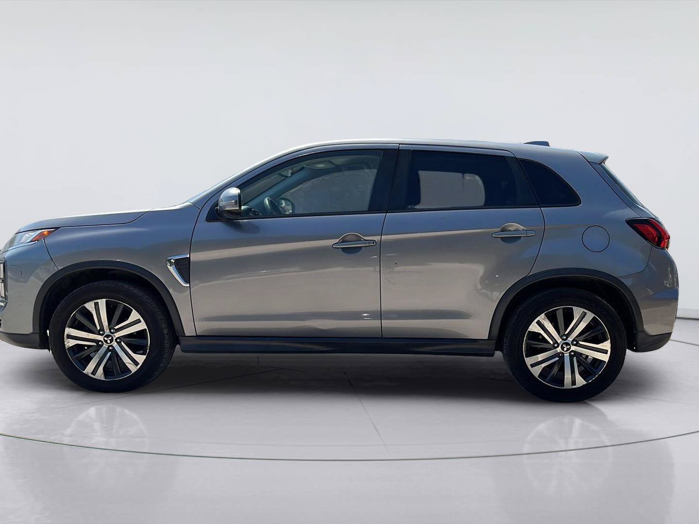 Used 2020 Mitsubishi Outlander Sport SE AWD/4WD image 6