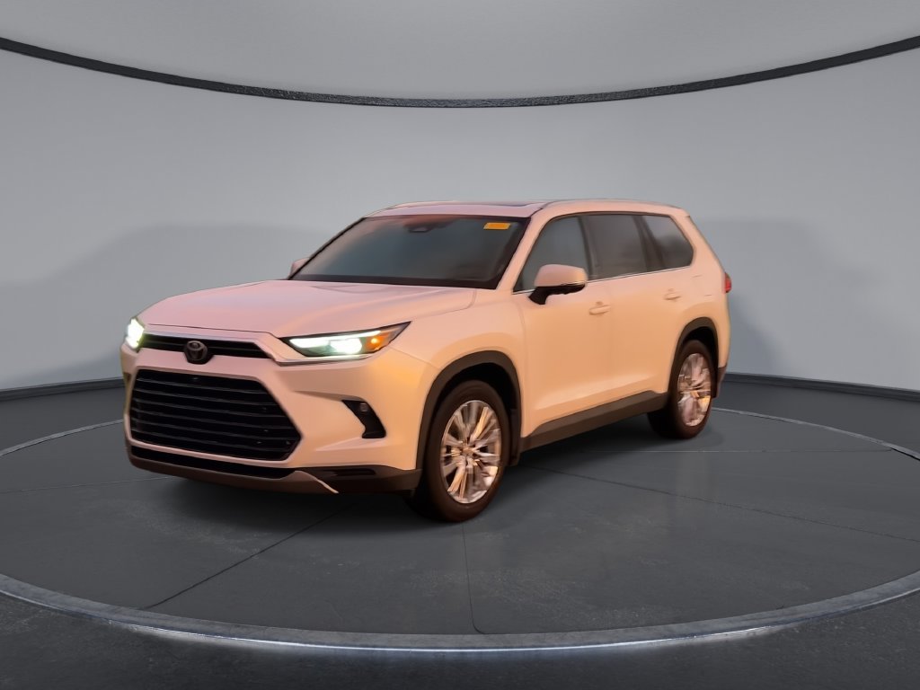 Used 2024 Toyota Grand Highlander AWD image 4