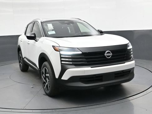 Certified 2026 Nissan Kicks SV w/ SV Premium Package FWD image 2
