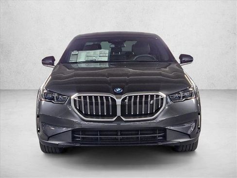 New 2026 BMW i5 eDrive40 w/ Executive Package image 2