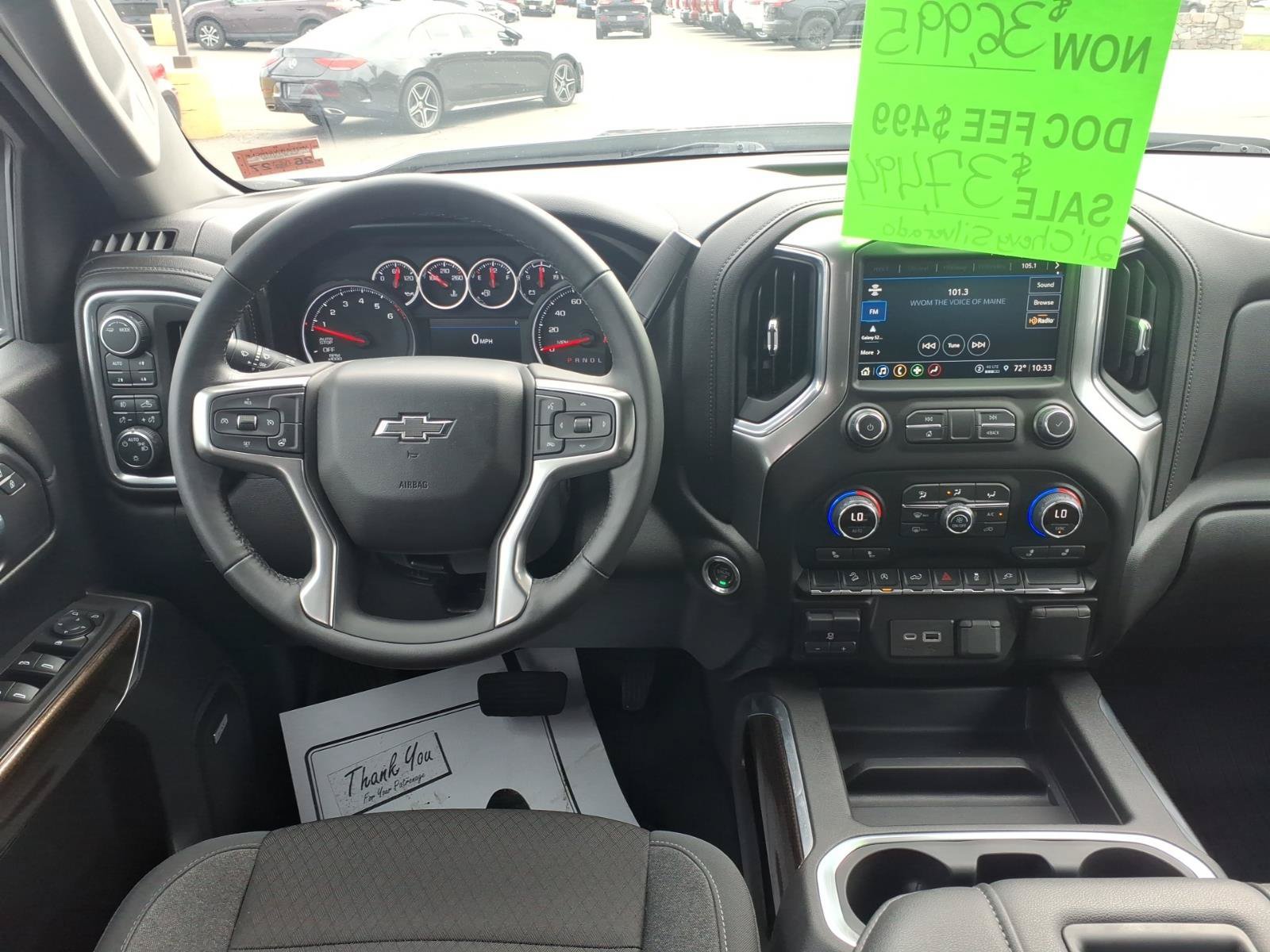 Used 2021 Chevrolet Silverado 1500 LT Trail Boss w/ Convenience Package II AWD/4WD image 9