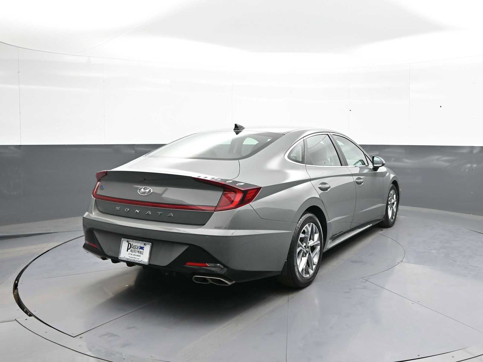 Used 2021 Hyundai Sonata SEL w/ Winter Weather Package FWD image 6