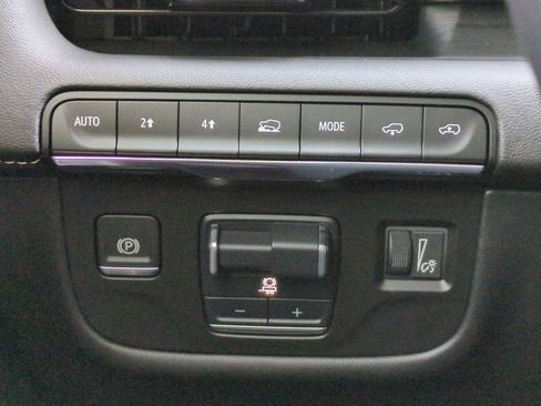 Certified 2024 Cadillac Escalade Sport w/ LPO, ONYX Package image 23