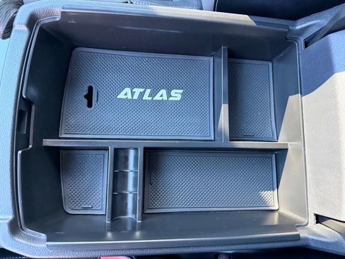 Used 2020 Volkswagen Atlas Cross Sport SEL Premium R-Line image 28