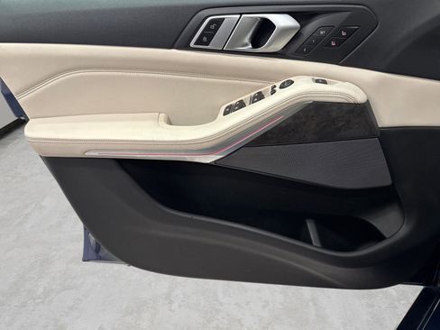 Used 2019 BMW X5 xDrive40i w/ M Sport Package image 35