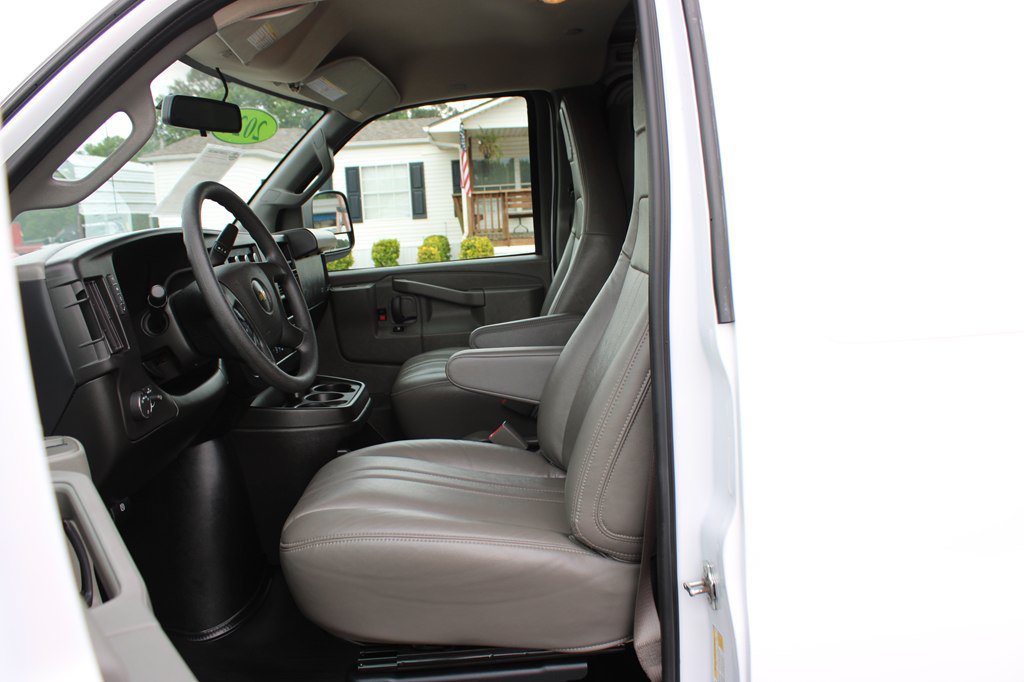 Used 2024 Chevrolet Express 2500 w/ Driver Convenience Package RWD image 31