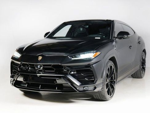 Used 2022 Lamborghini Urus image 1
