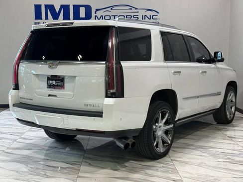 Used 2018 Cadillac Escalade Premium Luxury AWD/4WD image 5