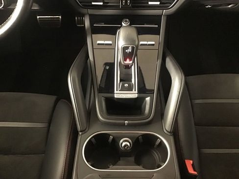 Certified 2022 Porsche Cayenne GTS AWD/4WD image 26