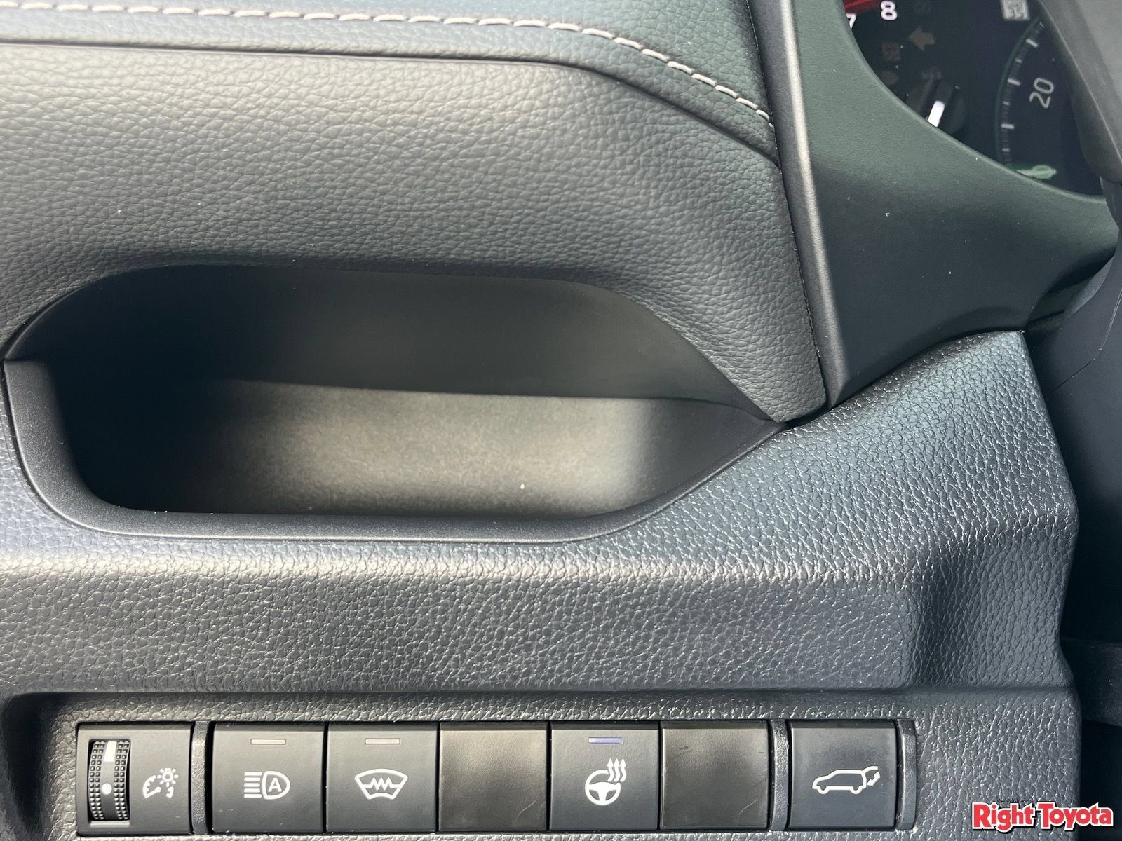 Certified 2024 Toyota RAV4 XLE w/ Convenience Package AWD/4WD image 33