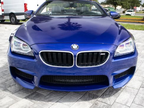 Used 2013 BMW M6 Convertible RWD image 3