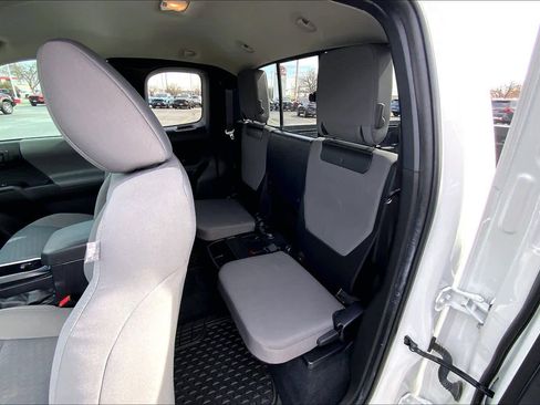 Used 2022 Toyota Tacoma SR w/ SX Package image 21