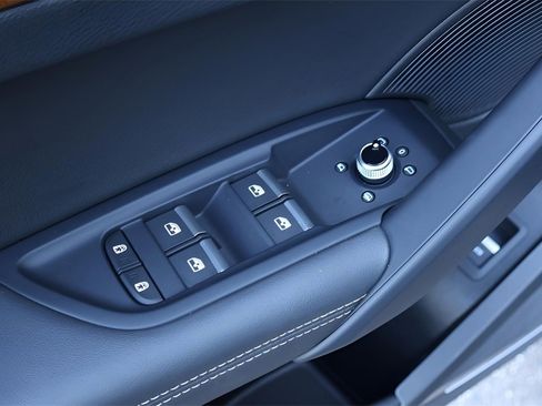 Used 2023 Audi Q5 2.0T Premium Plus w/ Premium Plus Package image 12