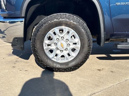 Used 2022 Chevrolet Silverado 2500 LT w/ Convenience Package image 31