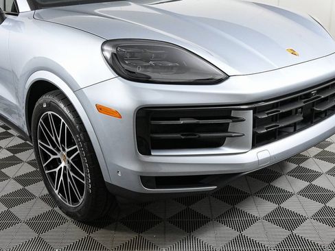 Used 2026 Porsche Cayenne Coupe AWD/4WD image 38