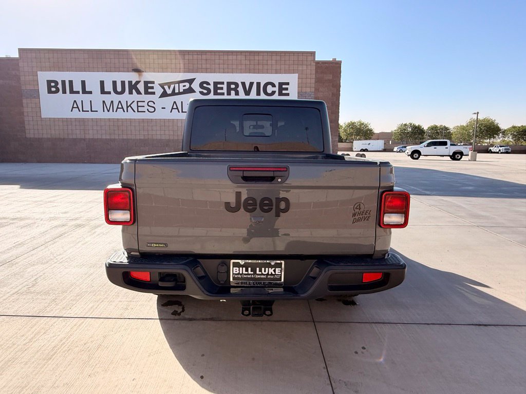 Used 2023 Jeep Gladiator Sport AWD/4WD image 8