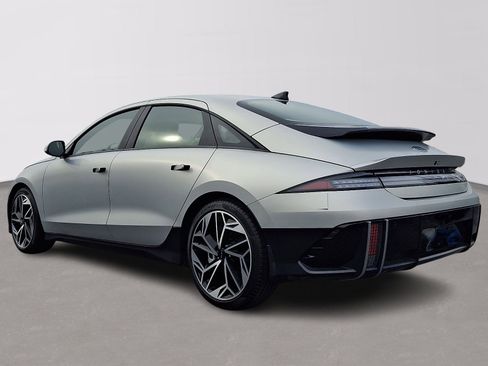 Used 2024 Hyundai Ioniq 6 SEL image 4