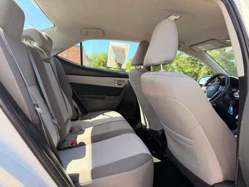 Used 2019 Toyota Corolla LE FWD image 12