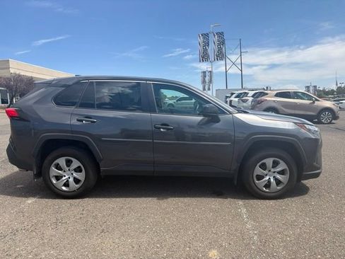 Used 2023 Toyota RAV4 LE AWD/4WD image 4