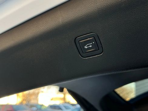 Used 2019 Buick Enclave Avenir w/ Avenir Technology Package image 21