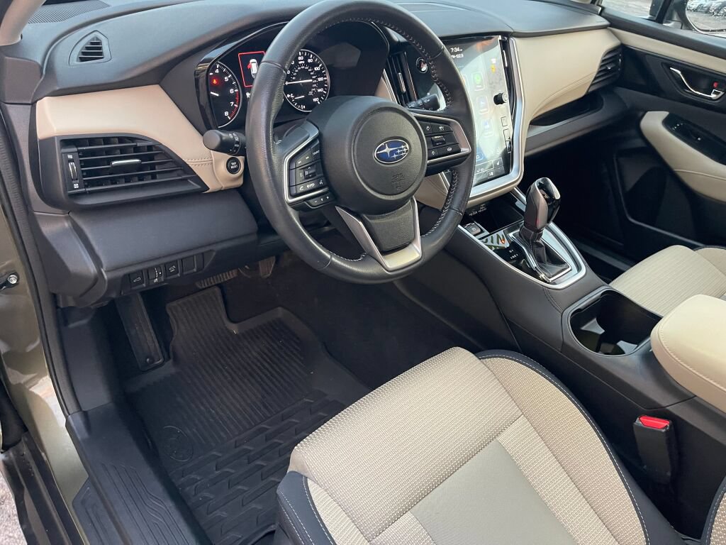 Used 2025 Subaru Outback Premium AWD/4WD image 5