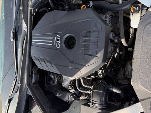 Used 2018 Kia Stinger Premium image 36