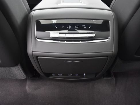 Used 2026 Cadillac Escalade ESV Platinum Sport w/ LPO, Floor Liner Package AWD/4WD image 28