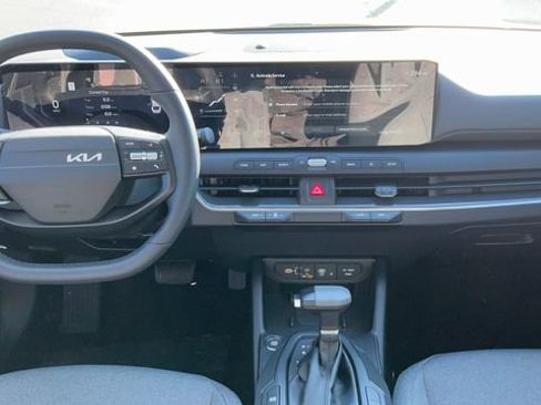 Certified 2025 Kia K4 EX FWD image 37