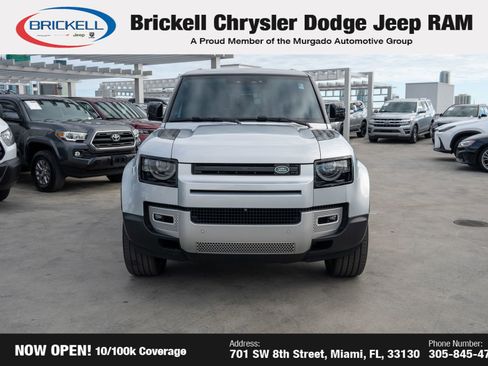 Used 2023 Land Rover Defender 130 SE image 2