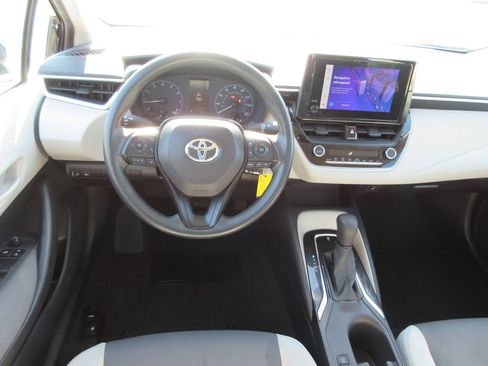 Used 2023 Toyota Corolla LE image 13