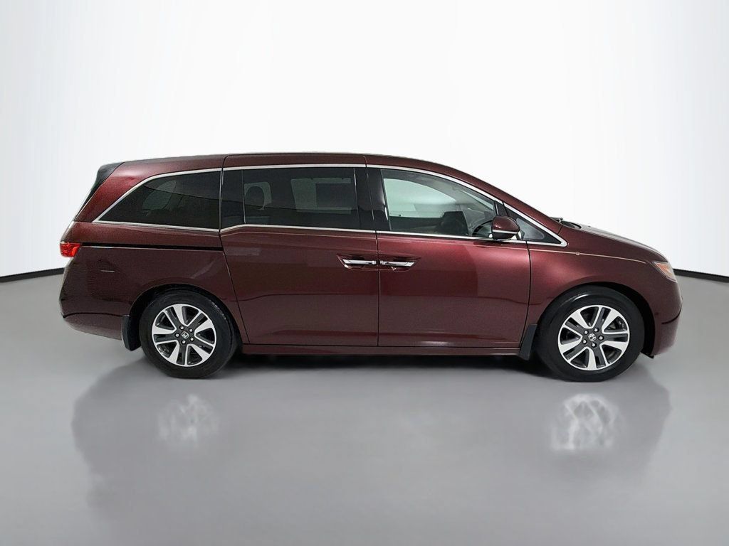 Used 2016 Honda Odyssey Touring Elite image 8