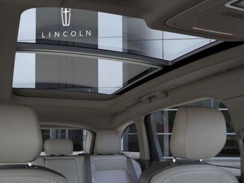 New 2025 Lincoln Nautilus Reserve w/ Jet Appearance Package image 22