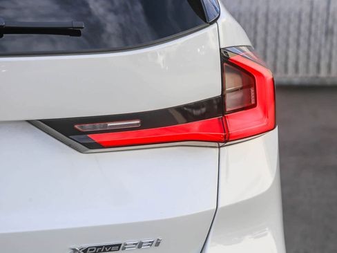 Certified 2023 BMW X1 xDrive28i w/ Convenience Package image 7