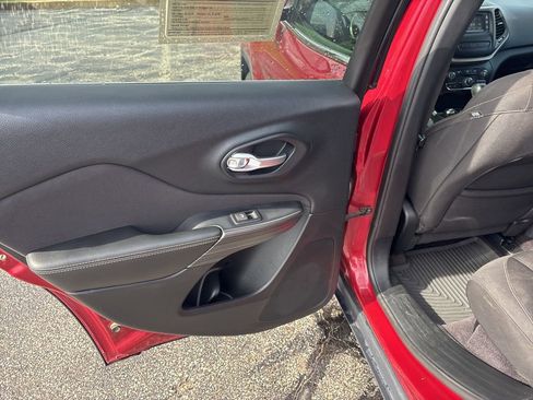 Used 2016 Jeep Cherokee Latitude image 15