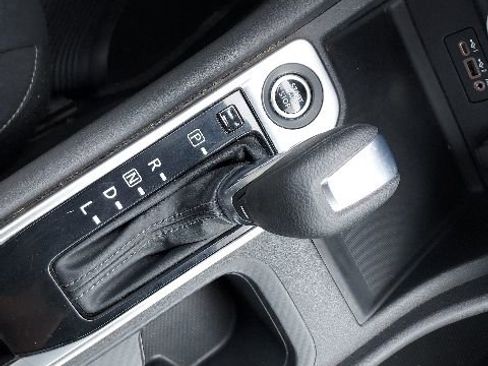Used 2022 Nissan Sentra SV w/ All-Weather Package FWD image 13