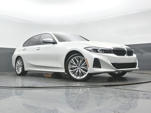 Used 2023 BMW 330i xDrive Sedan w/ Driving Assistance Package AWD/4WD image 29