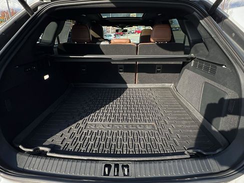 Used 2023 Lincoln Nautilus Reserve w/ Equipment Group 201A image 16