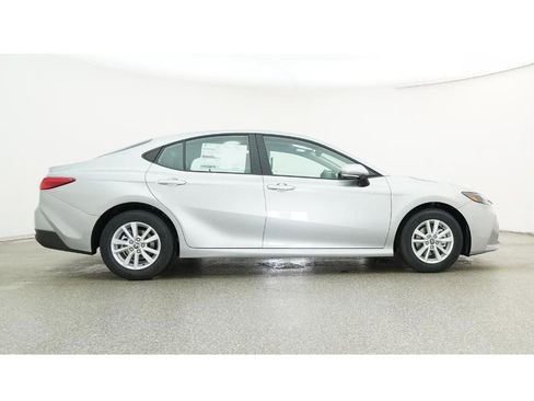 New 2026 Toyota Camry LE image 27